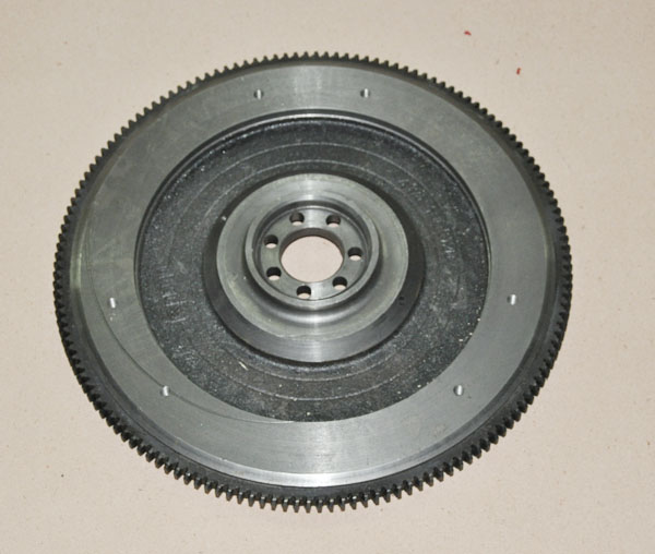Маховик в сборе УАЗ универсальный (под сальник рычажное и диафр сцепление, 8 отверстий),