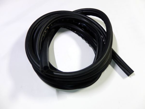 Уплотнитель проема двери УАЗ-3163 задней (4,8 метра) Уралэластотехника