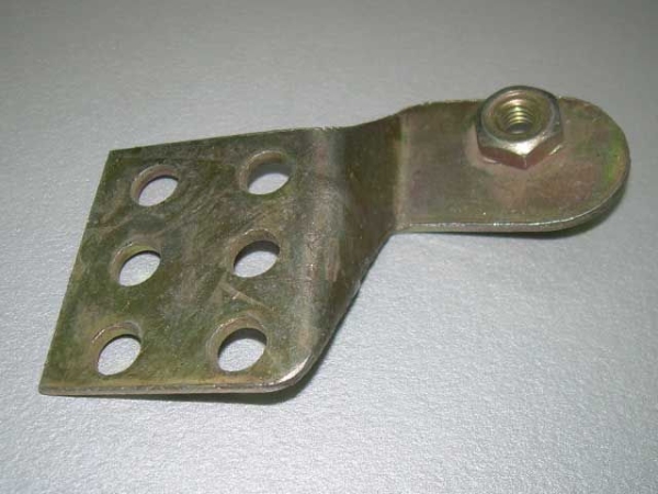 Кронштейн крепления бампера переднего Г-31029,3110 боковой левый