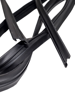 Уплотнитель стекла (бокового) подвижного Г-ль БРТ