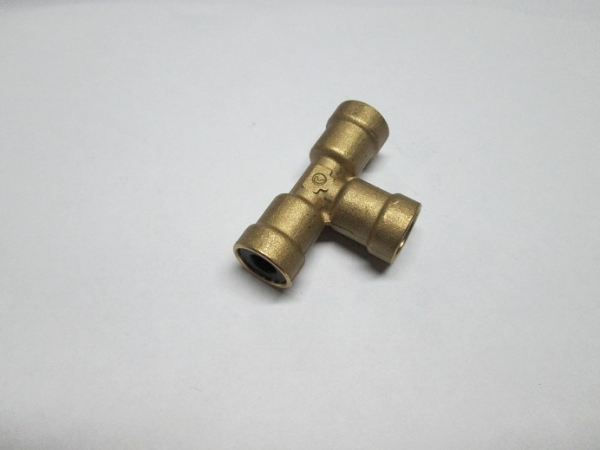 Фитинг металл. трубки ПВХ 6 мм тройник 