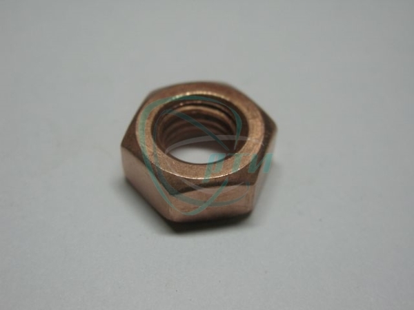 Гайка М10х1,5 приемной трубы Волга, УАЗ (омед.) низкая