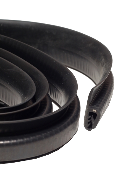 Уплотнитель двери (задней) нащельник Г-ль Уралэластотехника