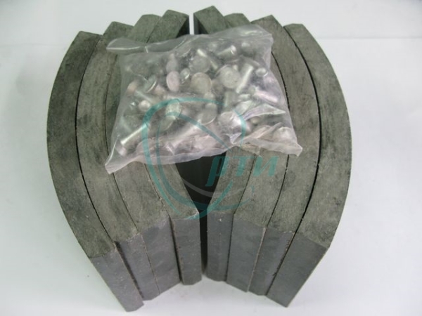 Накладка тормозная КАМАЗ с заклепками (к-т 8 шт. шлиф 2-х сторон 18,5х13,5 асбест)