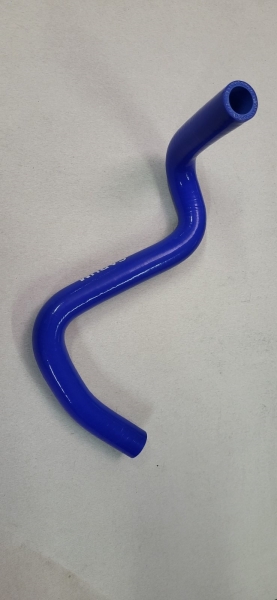 Патрубок подводящий силикон дополн.двух.каб. насоса отопителя Газель Бизнес, CARUM