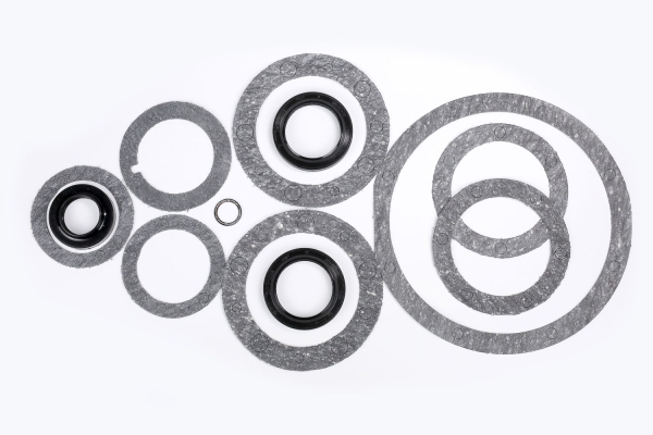 Р/к моста (заднего) УАЗ-3151 прокладки с сальниками ФАРЕР