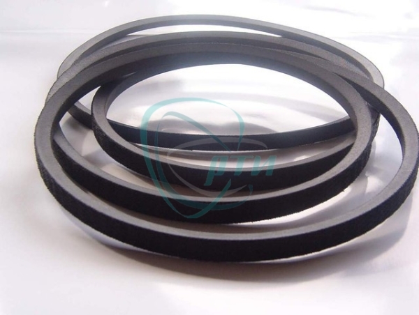 Ремень 670 (14х11) клиновой Сельхозтехника Ремень 670 (14х11) ЯРТ