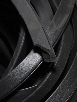 Уплотнитель двери (мягкий) Урал Уралэластотехника