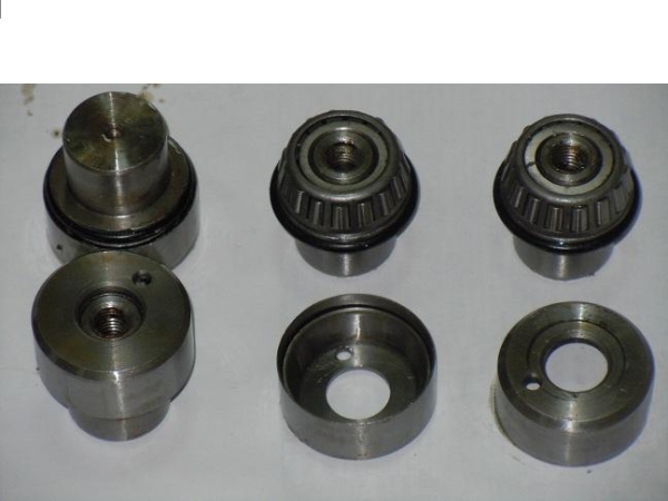 Шкворень на подшипнике УАЗ-452 н/о