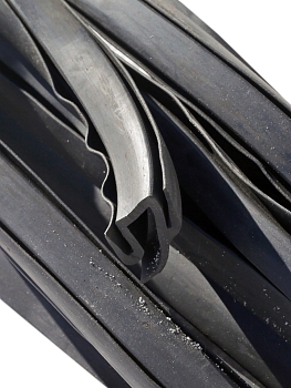 Уплотнитель двери ПАЗ (пассажирской) к-т 8шт. СЗРТ