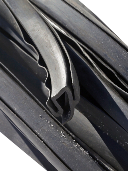 Уплотнитель двери ПАЗ (пассажирской) к-т 8шт. СЗРТ