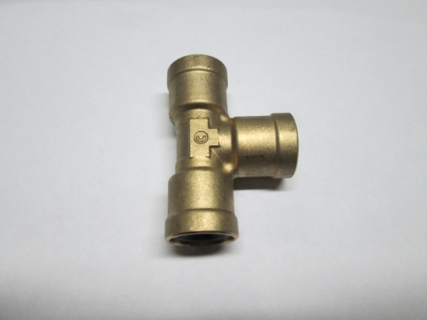 Фитинг металл. трубки ПВХ 12 мм тройник 