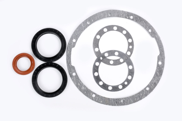 Р/к моста (заднего) ГАЗ-3307,33104, ПАЗ-32053 прокладки с сальниками ФАРЕР