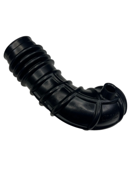 Шланг Г-ль Next дв.CUMMINS 2.8 фильтра воздушного (верхний гнутый) ЕВРО-5 БРТ