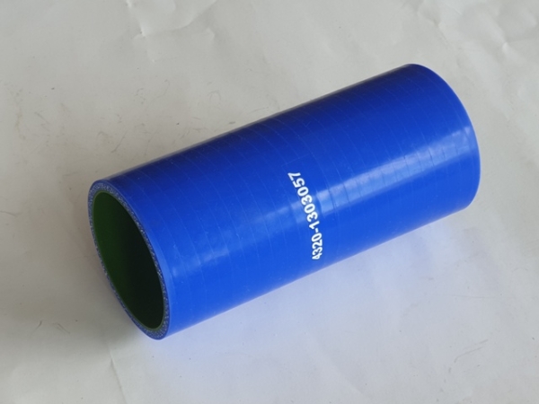 Патрубок радиатора нижний УРАЛ-4320 (d-58мм, L-150мм, силикон) Technik