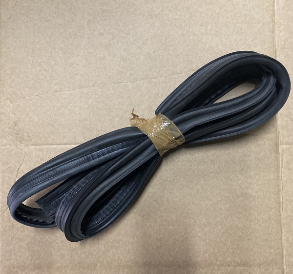 44 Уплотнитель проема багажника Lada  Kalina (универсал) БРТ