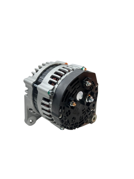 Генератор Г-3302 дв.CUMMINS ISF 2.8, 14 В, 120 А, поликлиновый, контакты-болты (ан. 5318121)