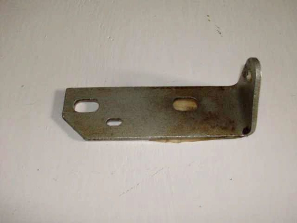 44 Кронштейн крепления генератора УАЗ-3151 передний,