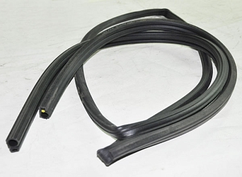 Уплотнитель капота ГАЗель NEXT (задний) Уралэластотехника