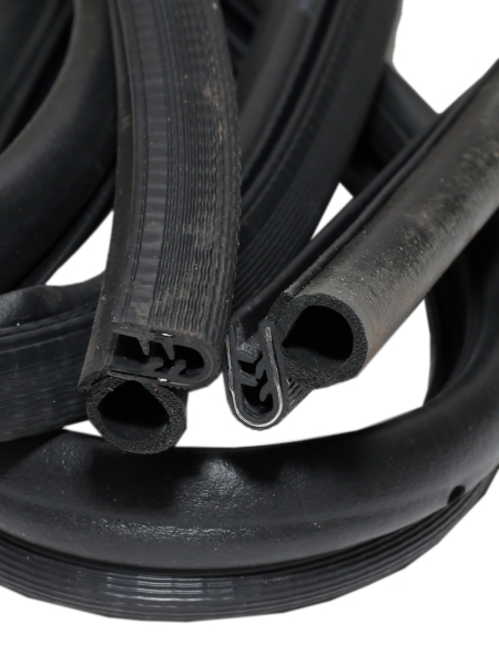 Уплотнитель проема двери 2121 перед. Уралэластотехника