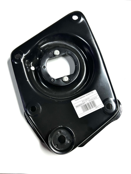 Чашка пружины правая