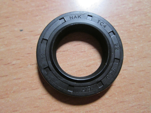 Сальник рулевого редуктора КамАЗ,Валдай,ЗИЛ 22х34,5х6/7